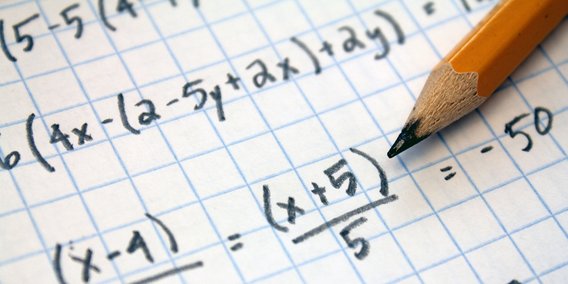 mathematische Rechnung in einem Schülerheft